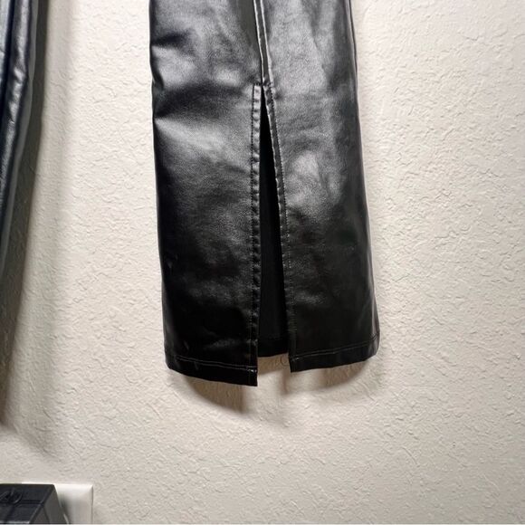Wild fable pleather pants 🖤 flare 🖤 high waist 🖤 small - Picture 2 of 4